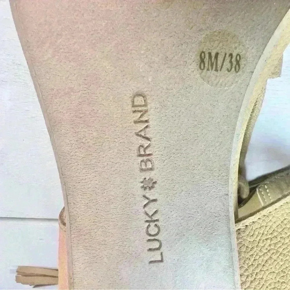Lucky Brand Women’s Tan Suede Uzelia Tie Heels Size 8 (38) - Picture 8 of 9